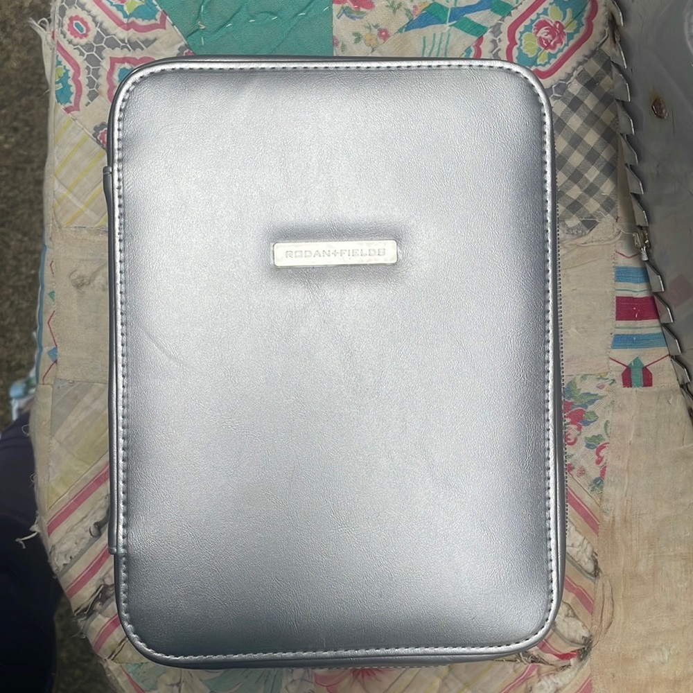 Rodan and Fields organizer